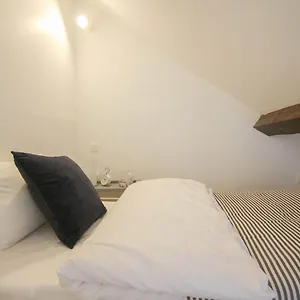 Vieux Lille: Bright, Functional Appartement Lille