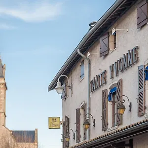Hotel Logis Tante Yvonne & Son Restaurant Semi-gastronomique - Lyon Nord